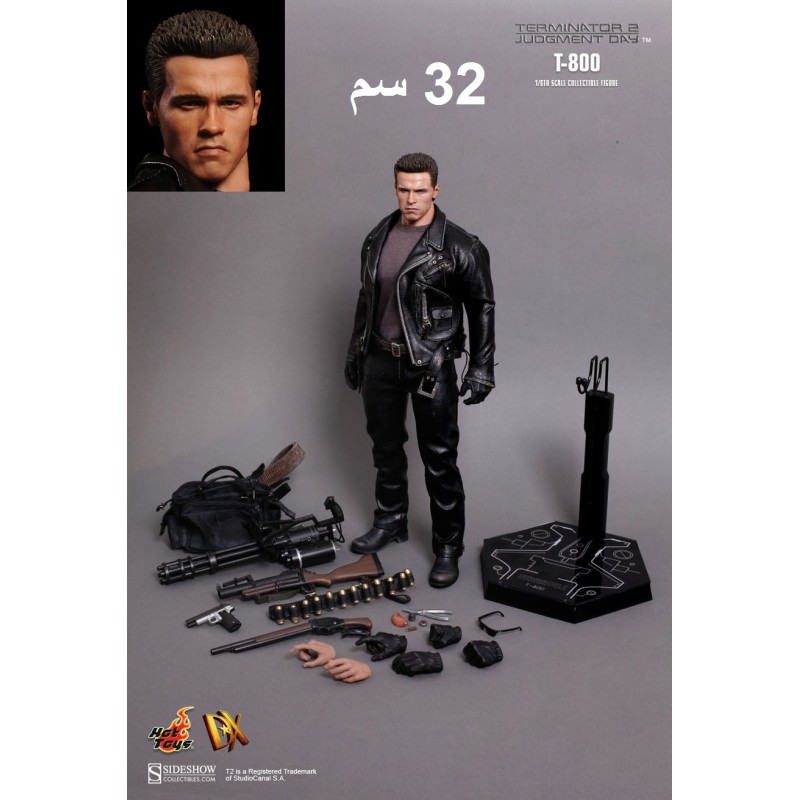 ارنولد شوارتزنيجر مجسم تي 800 من فلم ترمينيتر 2 هوت تويز