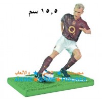 دينيس بيرجكامب لاعب ارسنال السابق